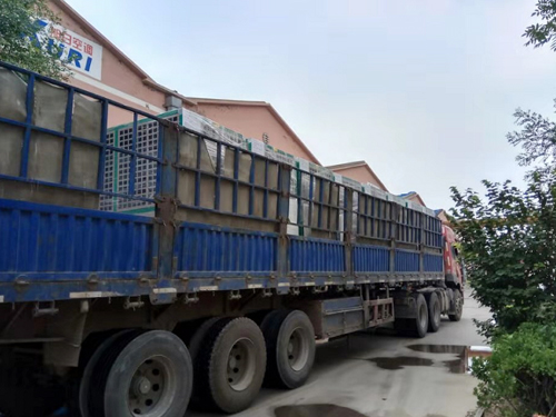 風(fēng)冷模塊機(jī)組整車(chē)發(fā)貨